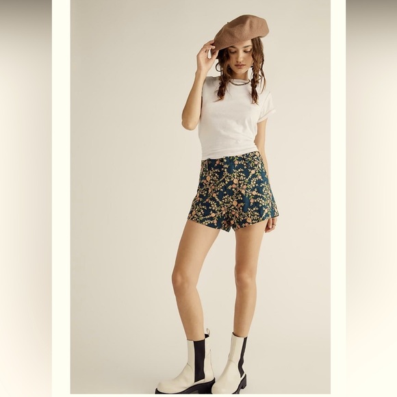 MOMO NEW YORK COLLECTION / TURQUOISE EMBROIDERED SILK SHORTS X FREE PEOPLE